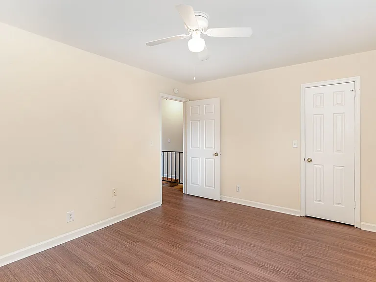 5869 Brentwood Trce — Photo 9