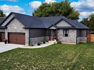 97 Sleepy Meadow Dr, Chatham Kent, ON N0P 1A0