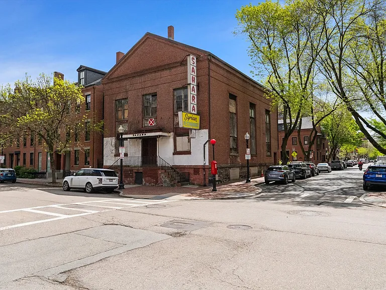 76 Waltham St #2 — Photo 20