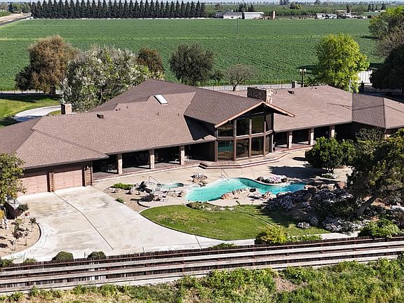 5th image of 24916 S Manteca Rd