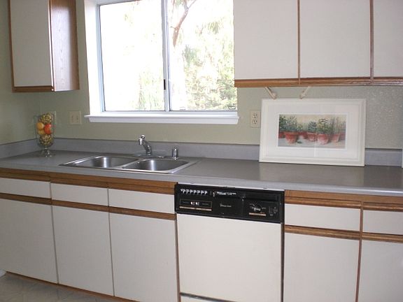5th image of 3227 United Dr APT 2