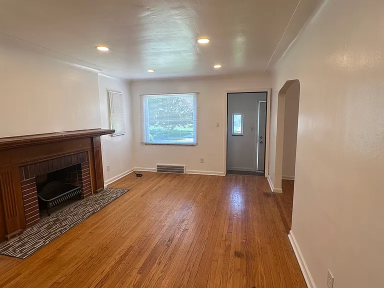 8218 Prest St — Photo 2