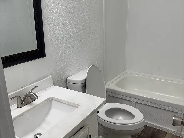 13812 S Zenith St #1 — Photo 1