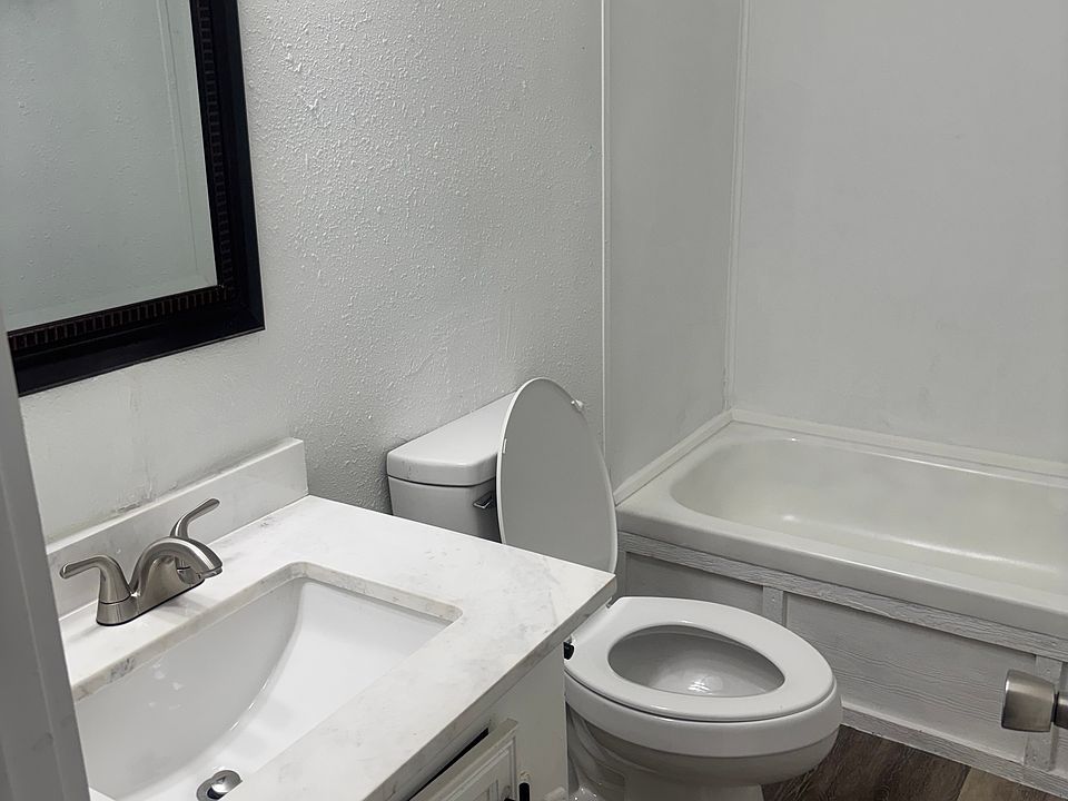 1st image of 13812 S Zenith St #1