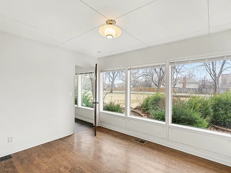 713 NW Black Twig Ln — Photo 14