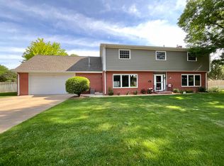 2521 Cedarberry Ln., North Platte, NE 69101
