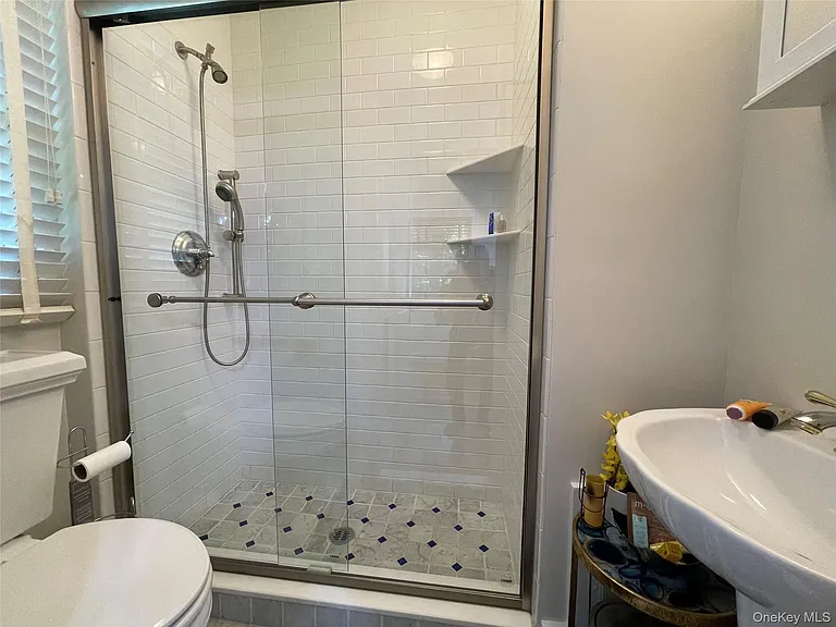 38 Gedney Park Dr — Photo 21