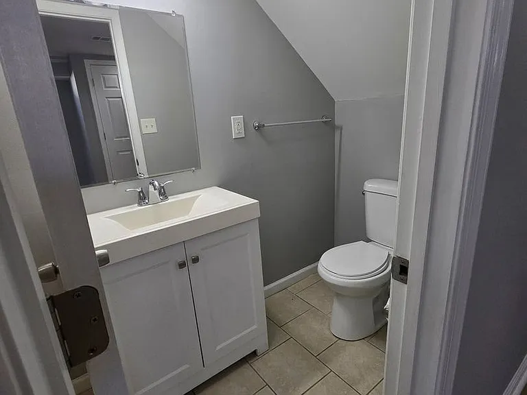 901 Elton Ave — Photo 12