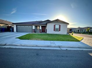 959 S McKelvey Ave, Fresno, CA 93727