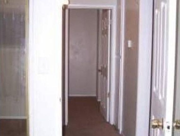 5th image of 3004 N Newport Ave