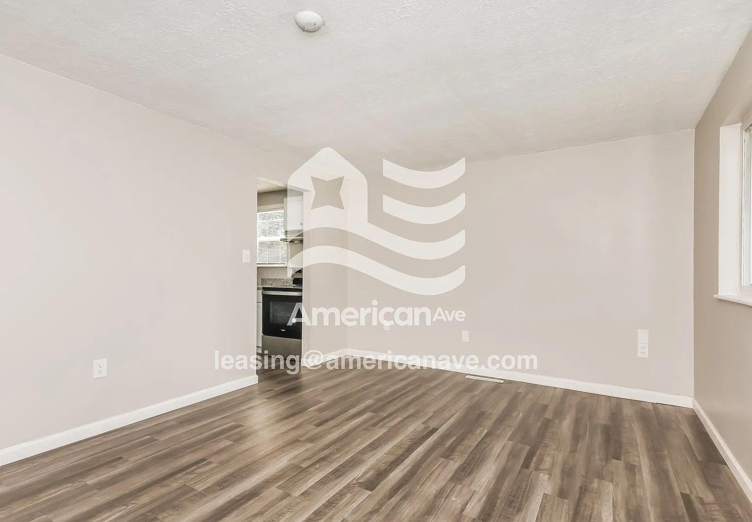 3 bed, 2.0 bath, 1031 sqft, $1,106 — Photo 3
