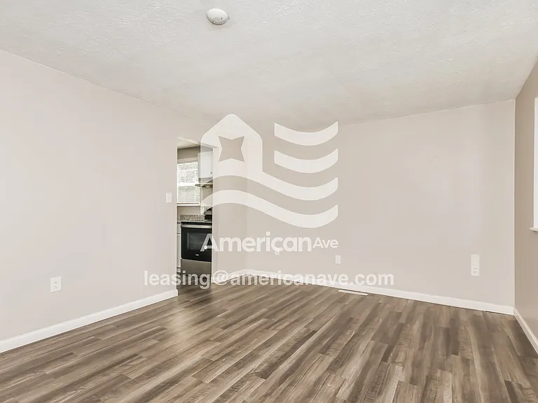 1135196_003_living_room_13753240.jpg