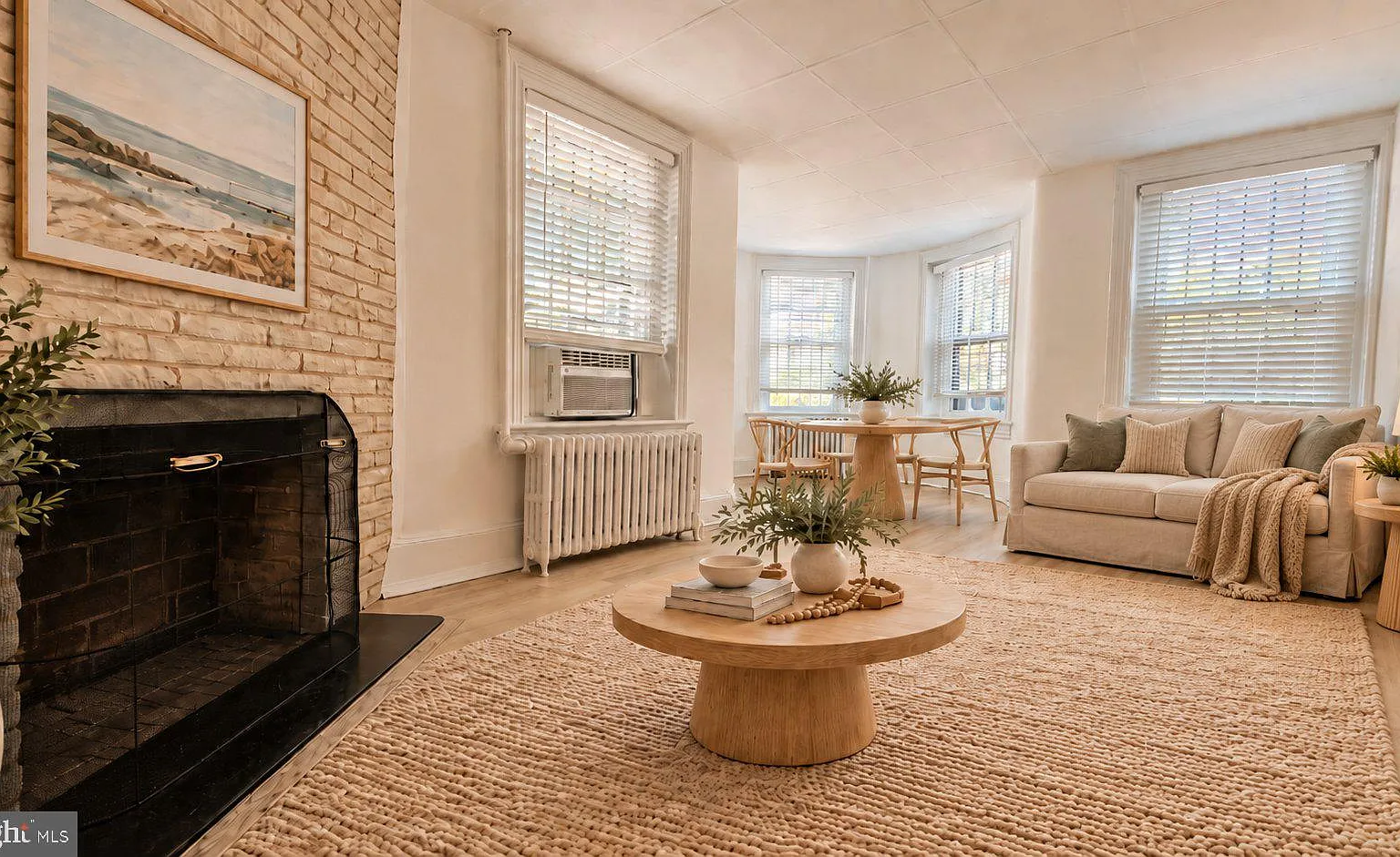 Studio, 1.0 bath, 661 sqft, $2,100 — Photo 2