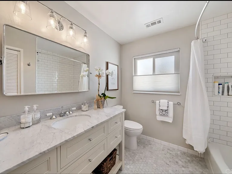 440 Country Club Dr — Photo 22