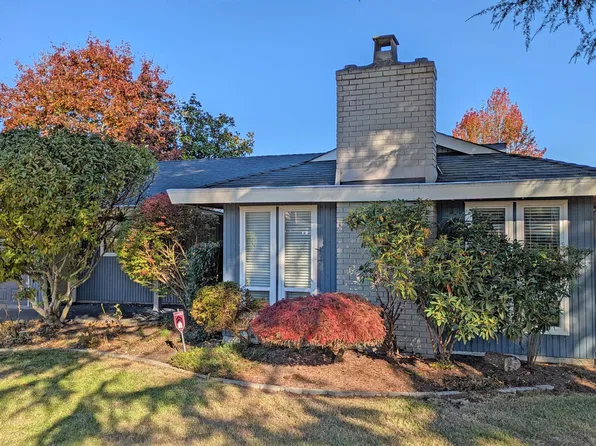 5645 51st Ave, Delta, BC V4K 3T6