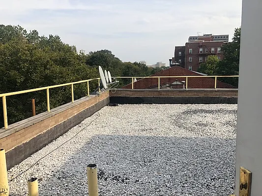 Rented by 18 REALTY | media 31