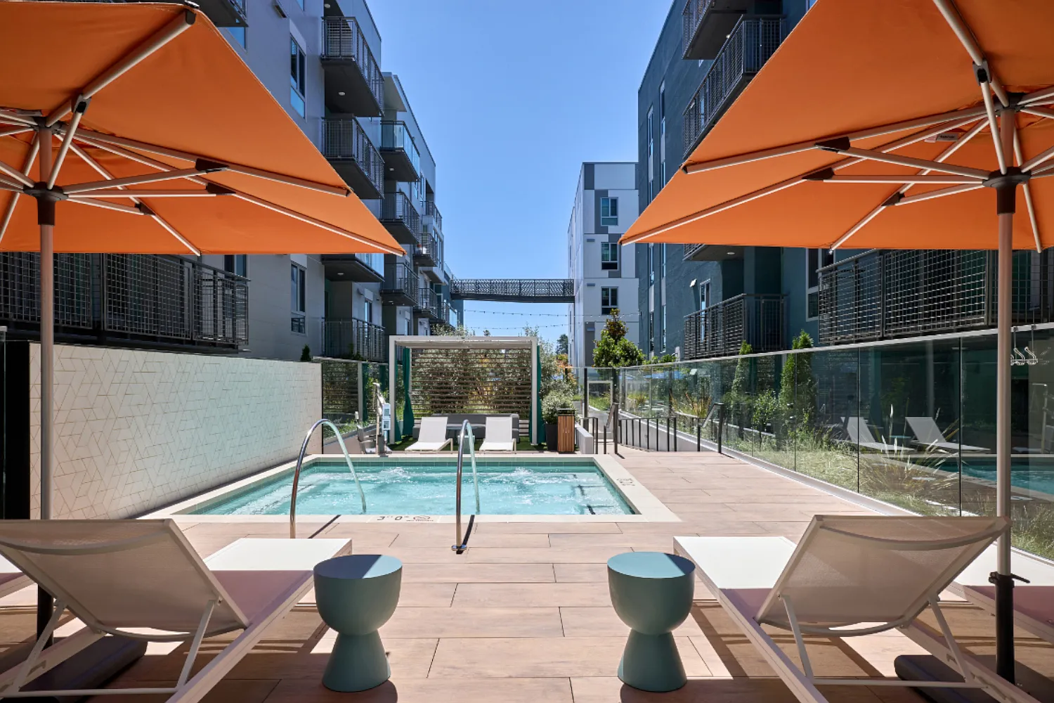 Anton Pacific — Photo 2