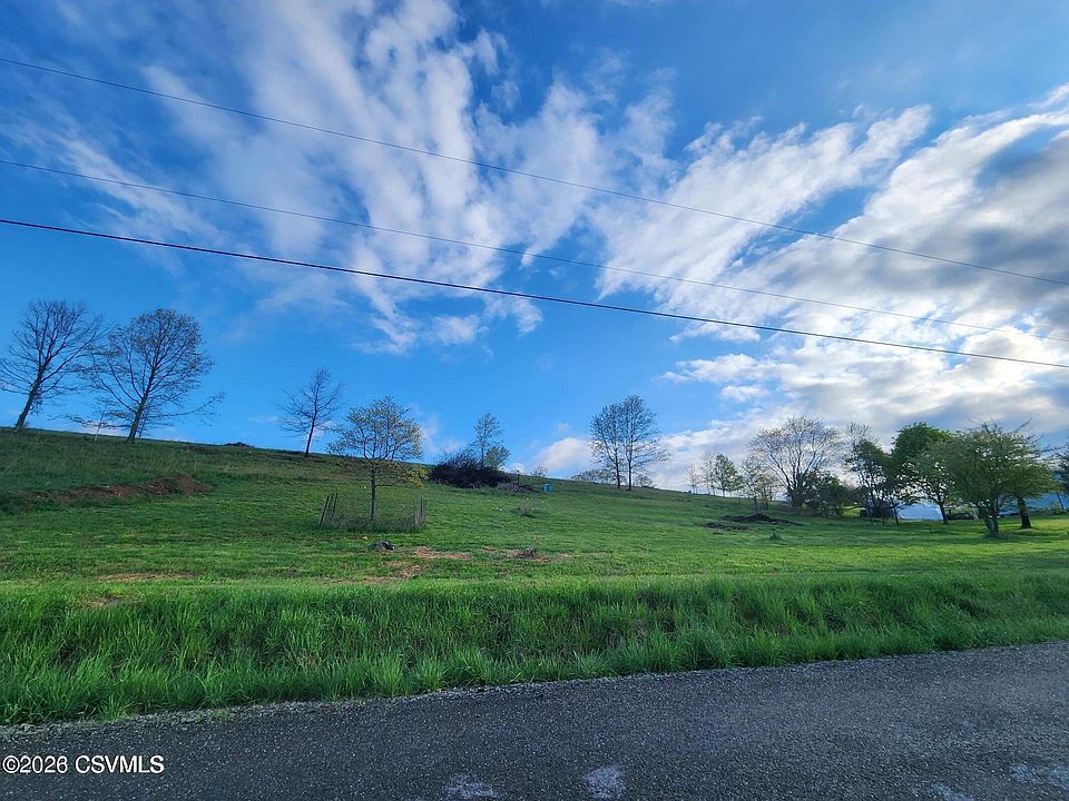 1st image of 213 E Piper Ln