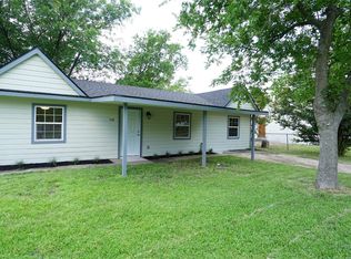 508 Scott St, Honey Grove, TX 75446