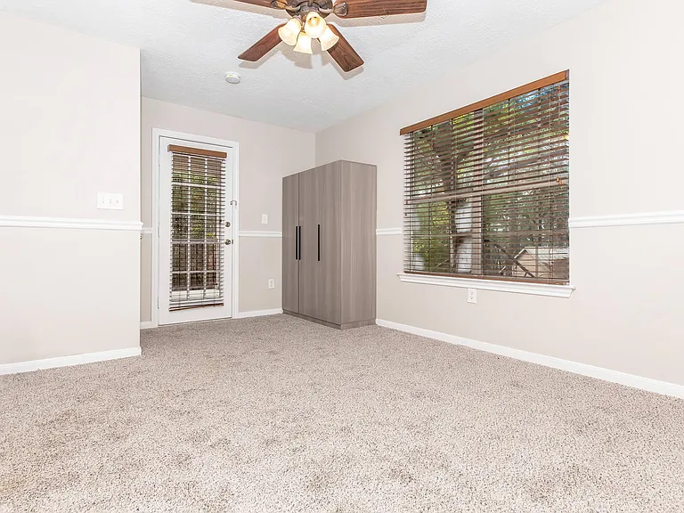 Residence at Piney Shores — Photo 33