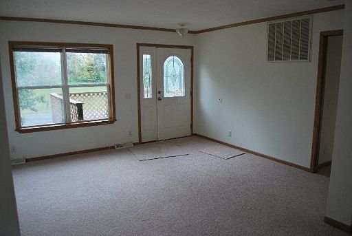4th image of 334 Westmoreland Ct