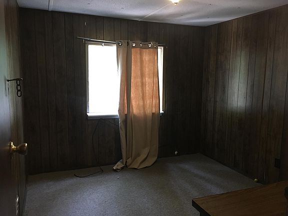 3rd image of 115 Skylark Dr