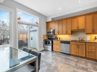 204 Macpherson Ave #1B, Toronto, ON M5R1W8