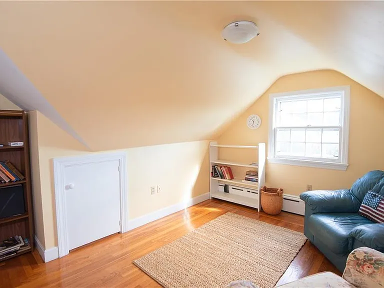 8 Fenner Ave — Photo 20