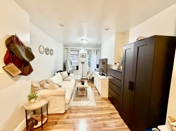 21 Tileston St APT 1, Boston, MA 02113