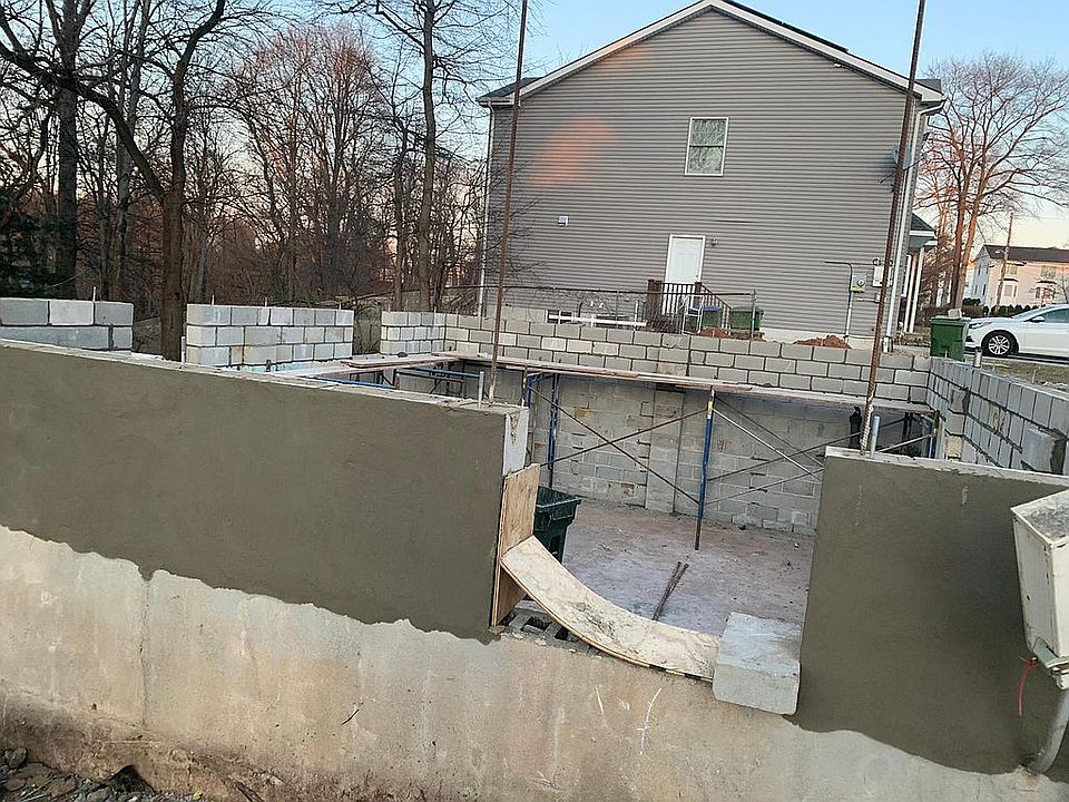 2nd image of 27 Jean Pl