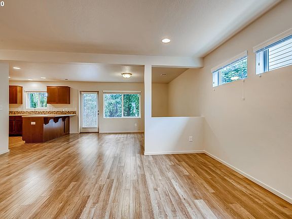 4th image of 7907 NE 92nd Ave
