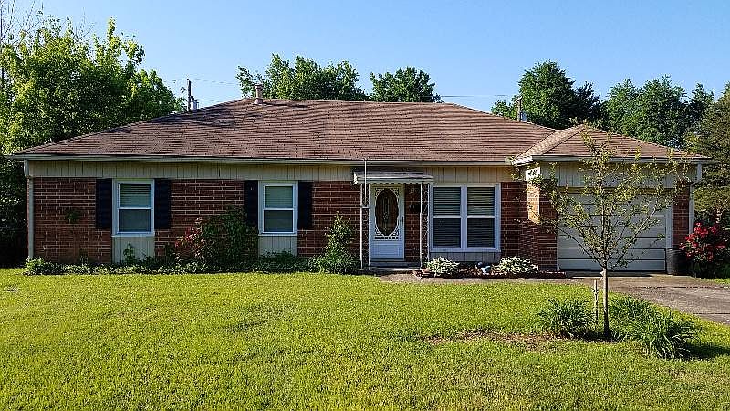 1st image of 806 Sunset Dr