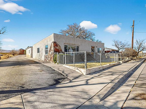 2nd image of 1711 El Camino Real St #D