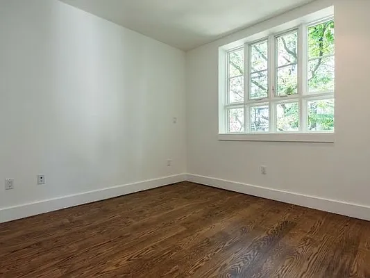 Rented by EXR | media 27