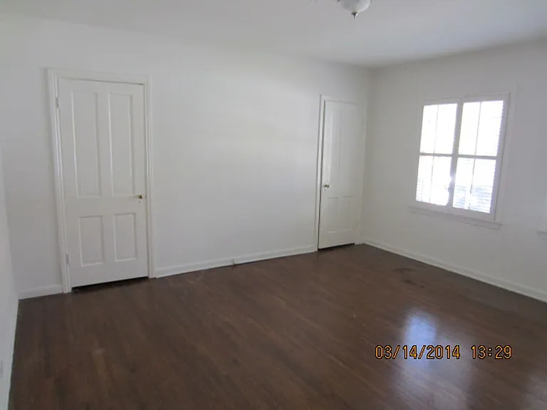 1000-1004 Tiverton Avenue 10844 52 Weyburn Ave — Photo 7