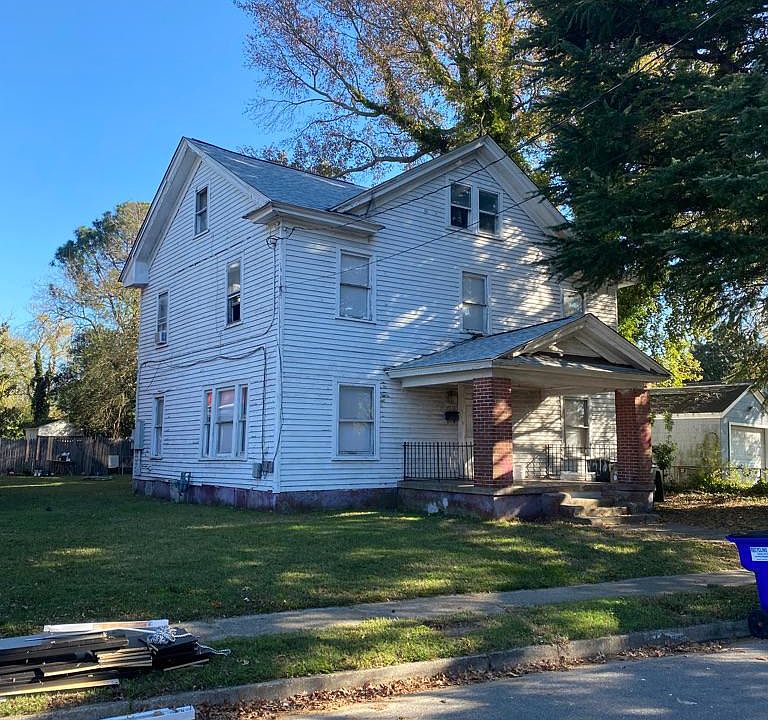 1st image of 4710 Killam Ave
