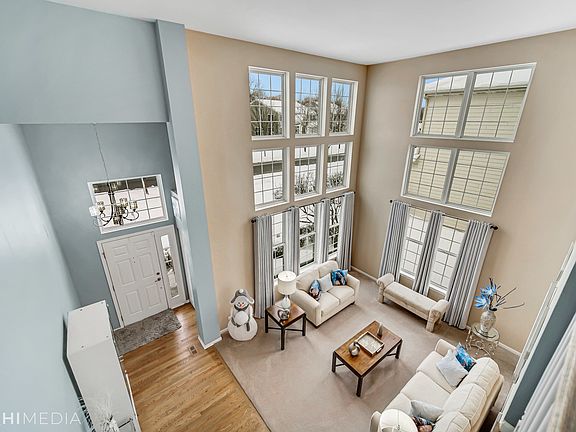4th image of 18756 W Highfield Dr W
