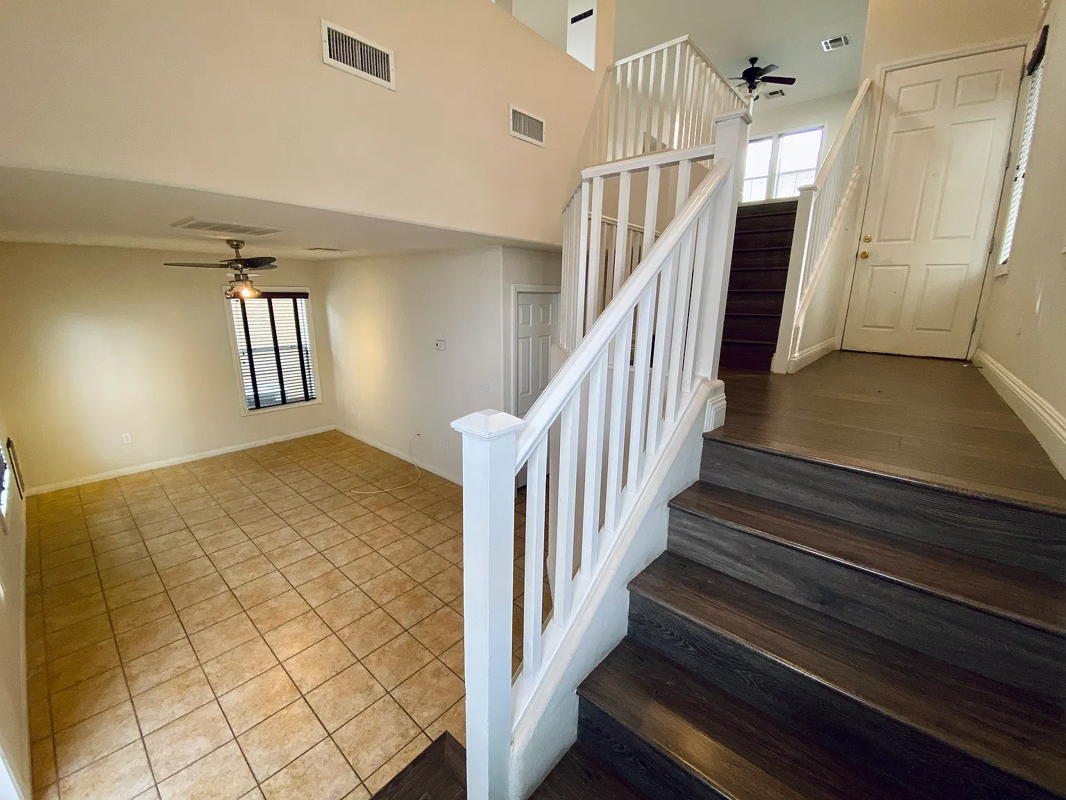 3 bed, 1693 sqft, $2,050 — Photo 2