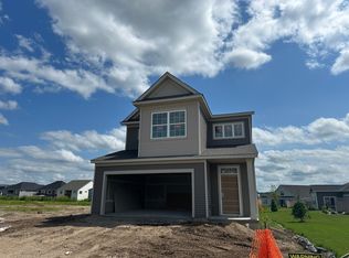 3756 Wren Ave, Shakopee, MN 55379