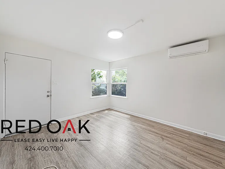 1728 Granville Ave #1728 — Photo 4