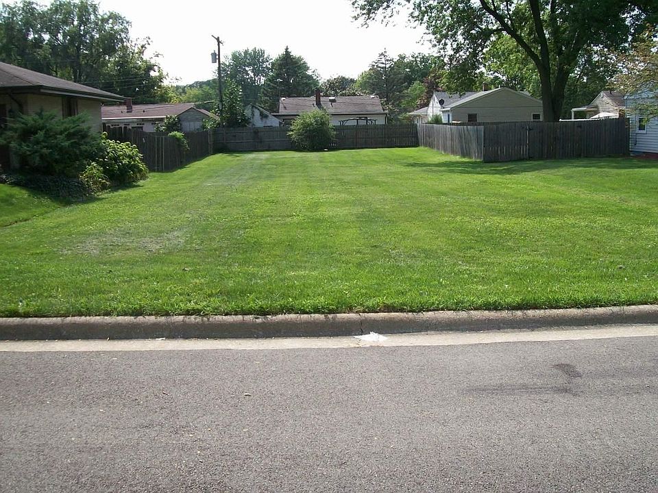 2nd image of Forest Grove St