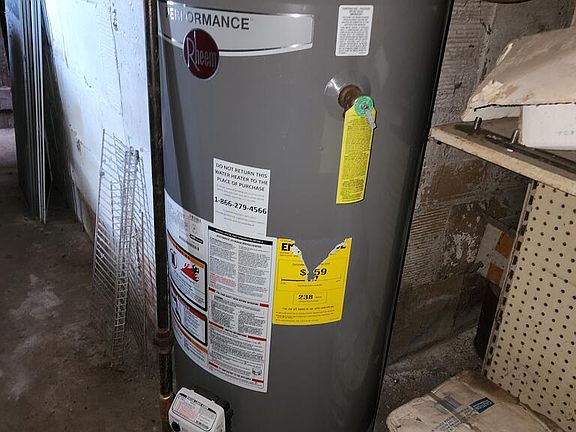 3rd image of 21 Extension St