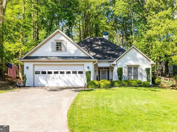 4111 Huntcliff Dr, Woodstock, GA 30189