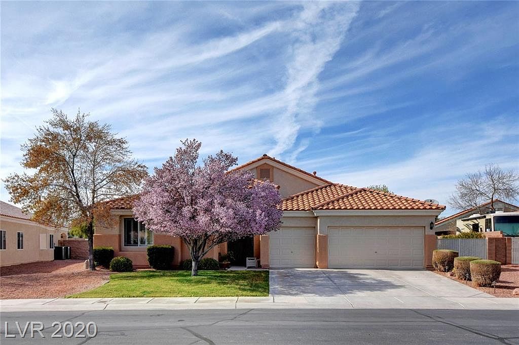 7647 Splashing Falls Dr, Las Vegas, NV 89131 | Zillow