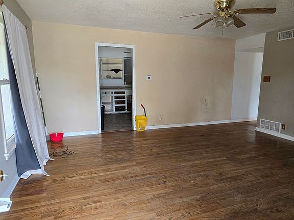 2nd image of 2839 Colorado Ave