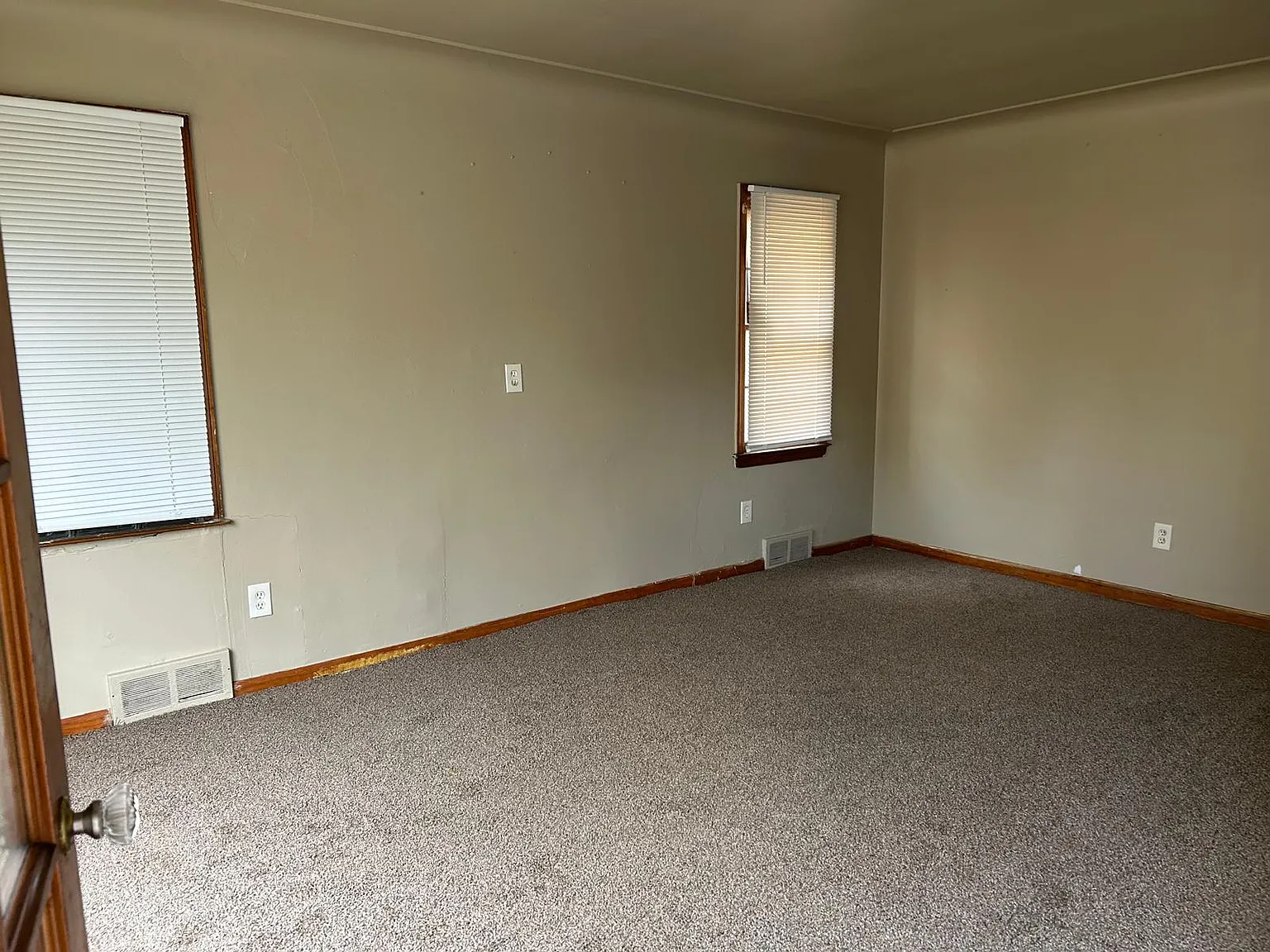 12090 Engleside St, Detroit, MI 48205 — Photo 4