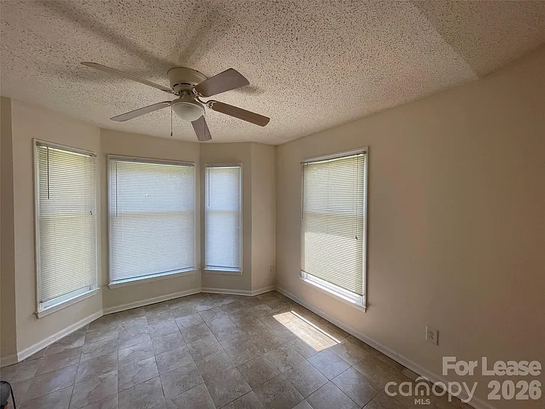 7368 Rose Terrace Ct — Photo 15
