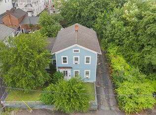 61 E Dover St, Waterbury, CT 06706