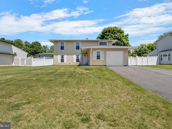 17 Nottingham Way, Eastampton, NJ 08060
