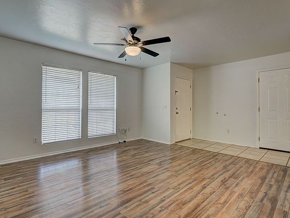 3rd image of 432 Belmont Cir